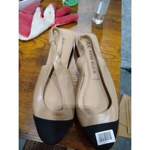 Anne Klein Chaya Two-tone slingback